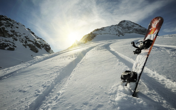 6961426-snowboard-winter